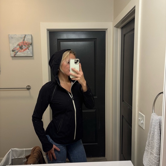 Athleta Rain Runner Jacket - Picture 5 of 15